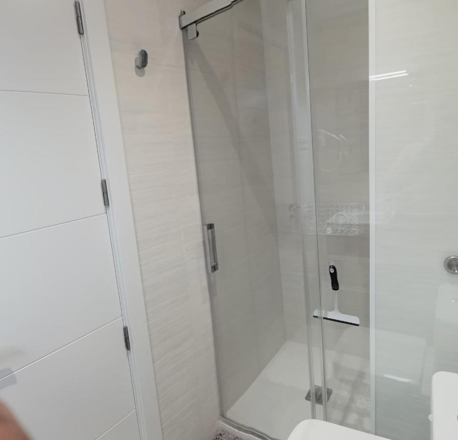 Barcelona, Apartamento de 2 habitaciones. L'Hospitalet de Llobregat Exterior foto