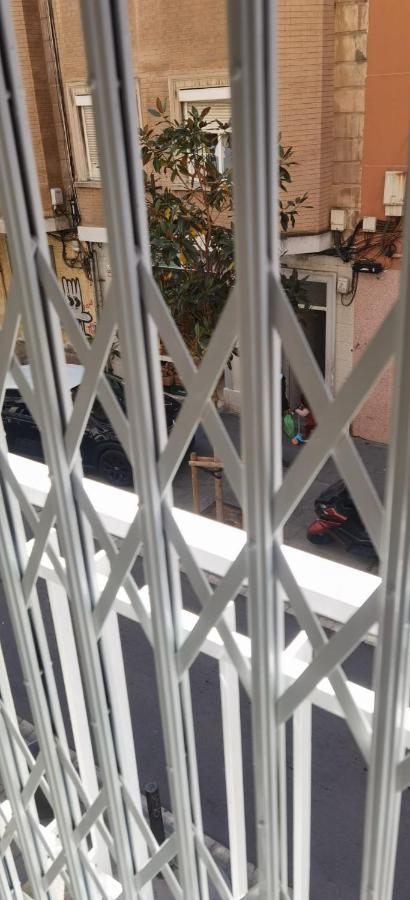 Barcelona, Apartamento de 2 habitaciones. L'Hospitalet de Llobregat Exterior foto